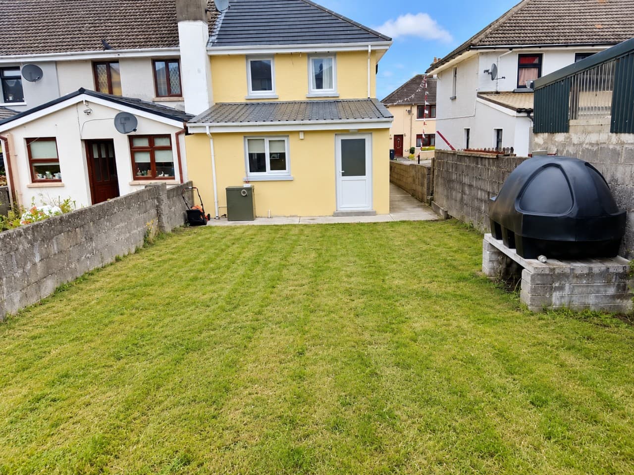Cosy 3BR House with Garden